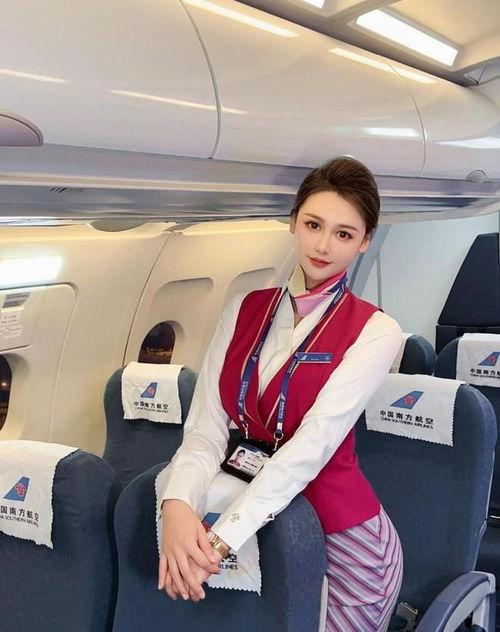 国产航空公司空姐视频,揭秘国产航空公司空姐的优雅瞬间